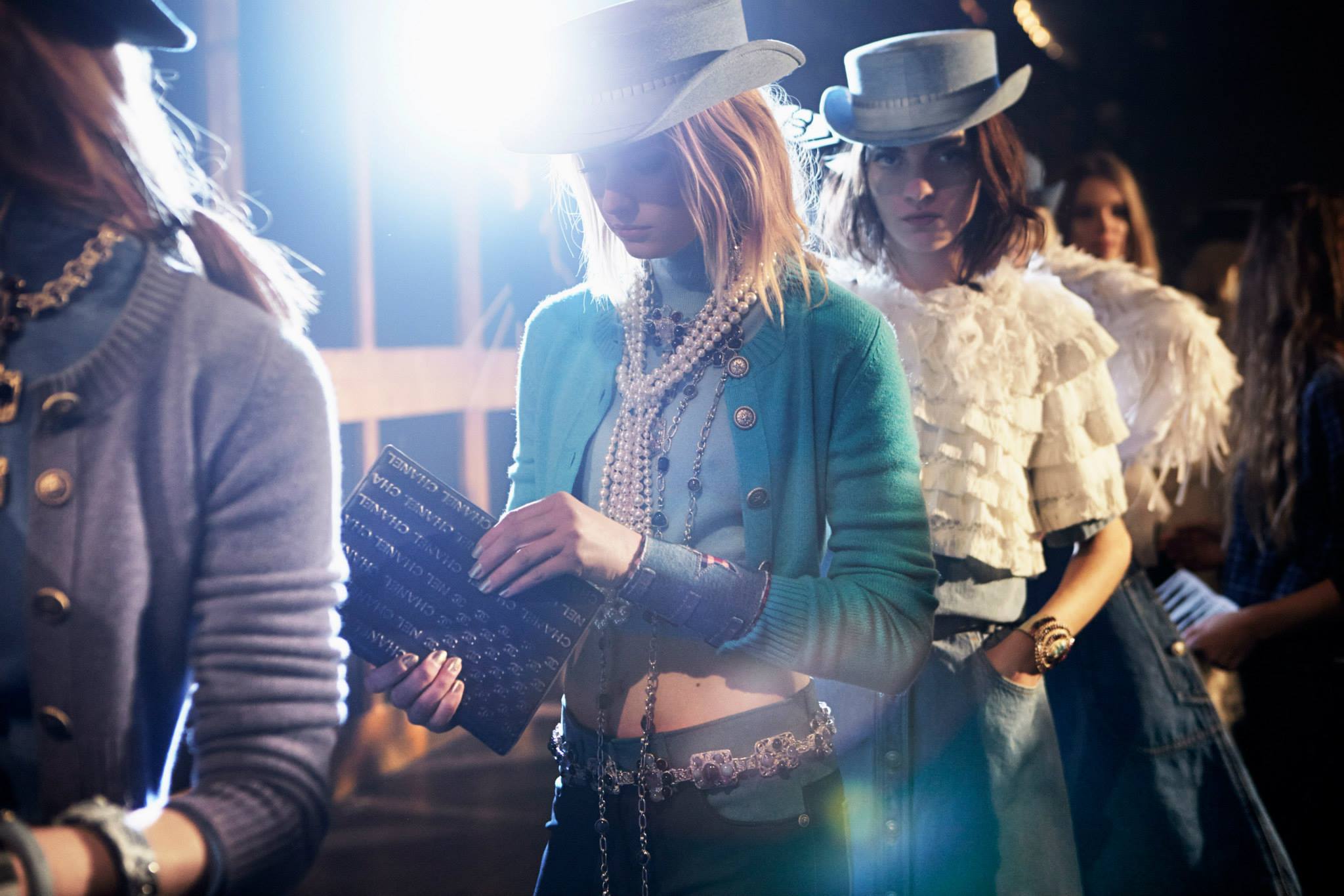 Chanel Paris Dallas Show 2013/14 Lagerfeld, cowboy wild west cancan