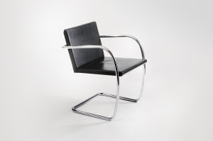 Brno Chair flat bar by Mies van der Rohe 2